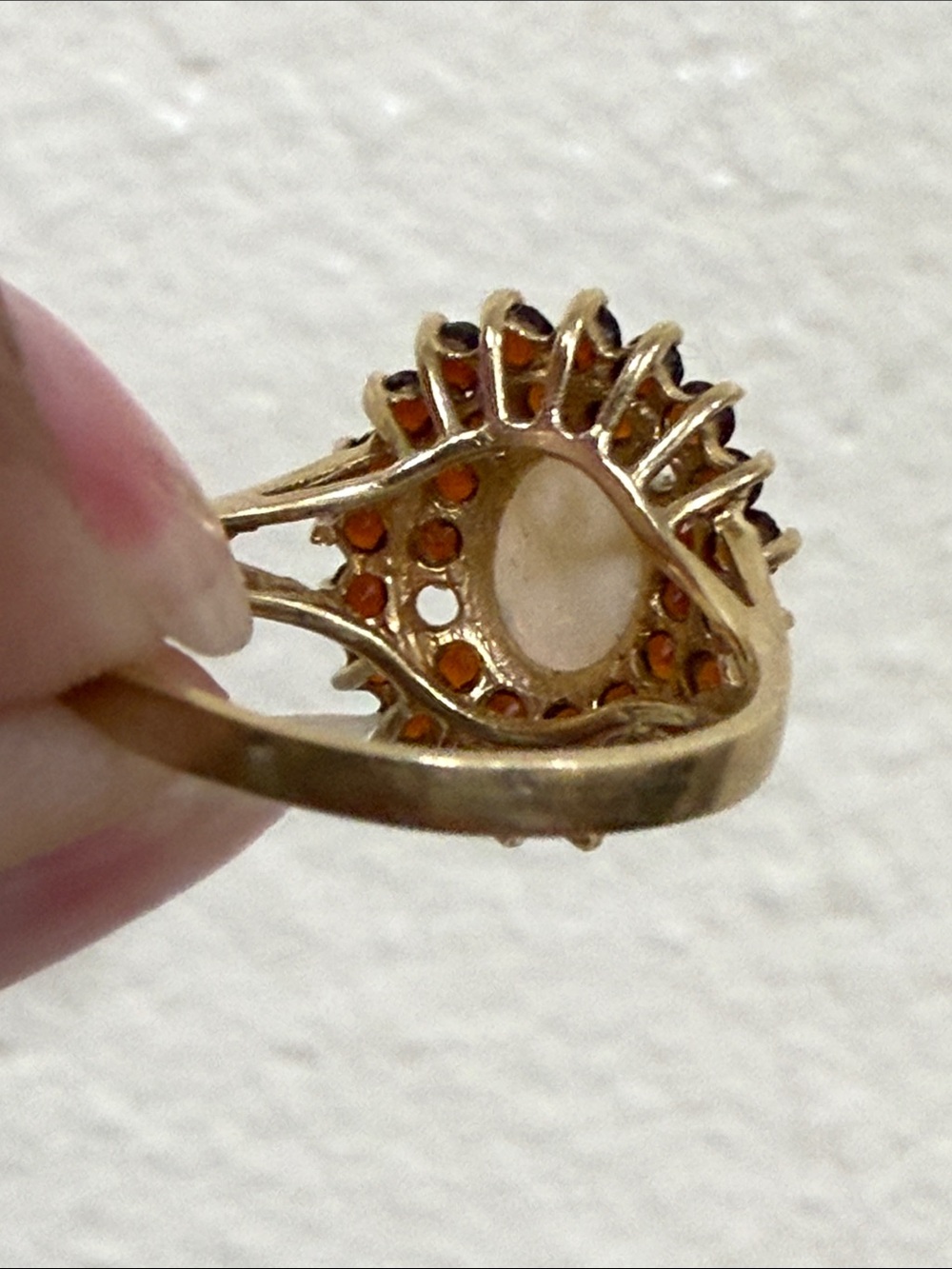 Vintage 10k Yellow Gold Oval Opal and Garnets Ring 6.5 - Picture 8 of 10